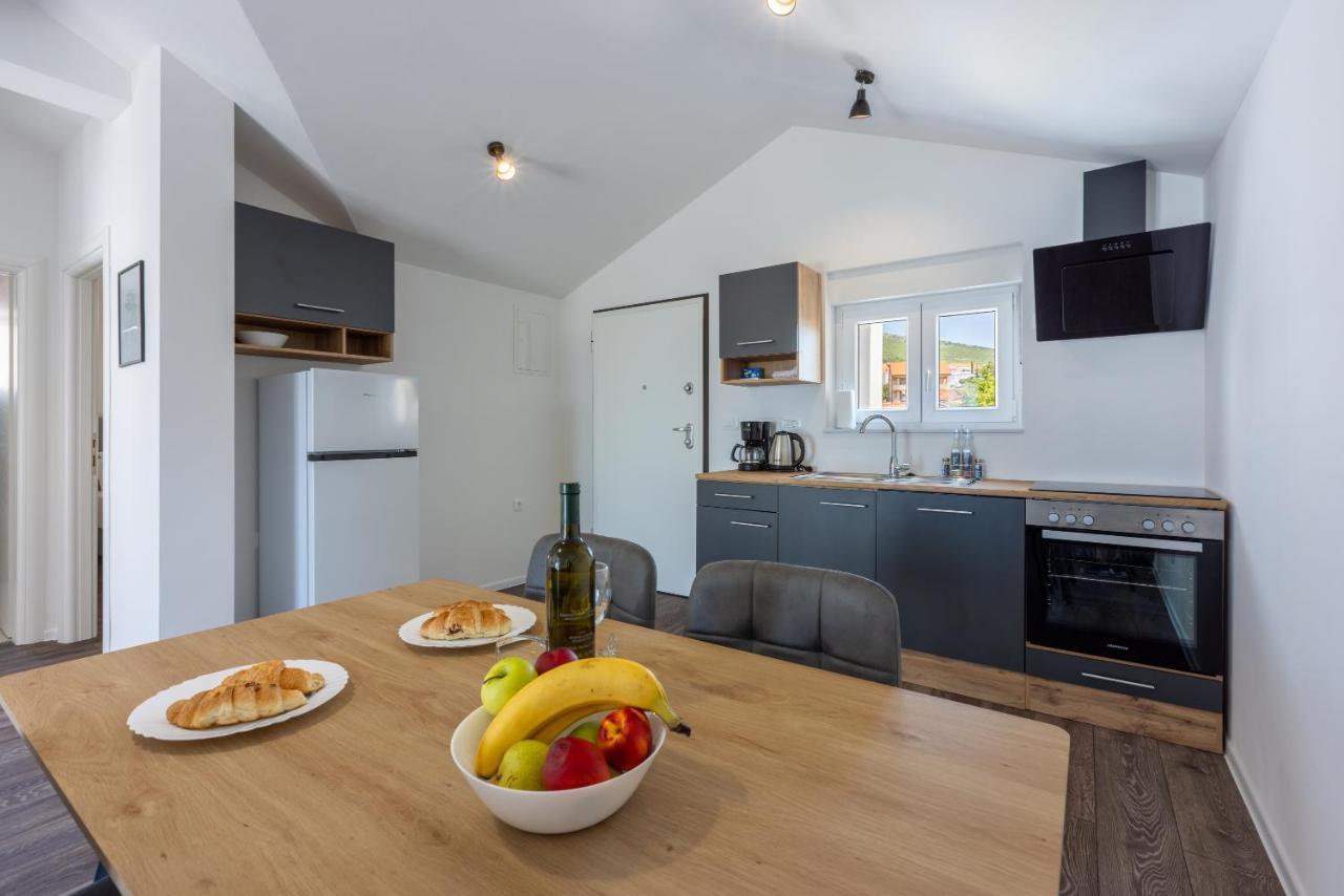Luxury Apartments Lovorka 3 & 4***/**** Selce Eksteriør bilde