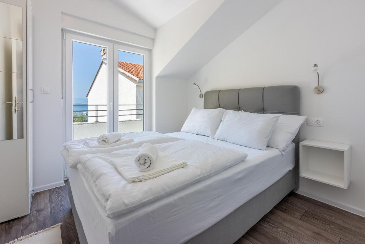 Luxury Apartments Lovorka 3 & 4***/**** Selce Eksteriør bilde